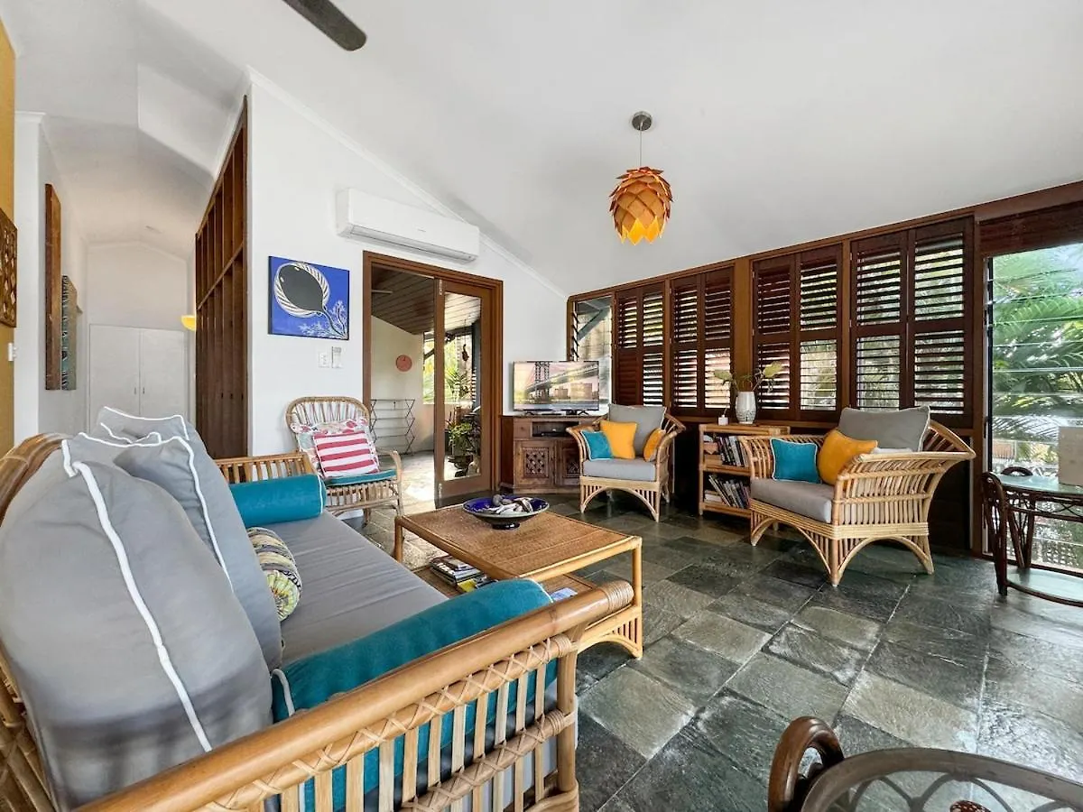 Wongalinga Beachfront Apt 8 Mission Beach Apartment